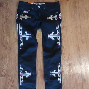 NWT WOMENS VINCENT 858 BLACK WHITE RED EMBROIDERED INDIAN DESIGN JEANS 28 *